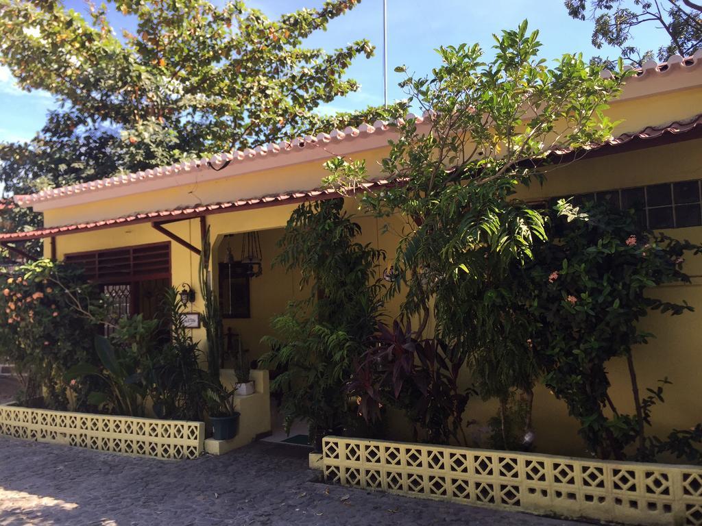 Casa Do Sandalo Boutique Guest House Dili Buitenkant foto