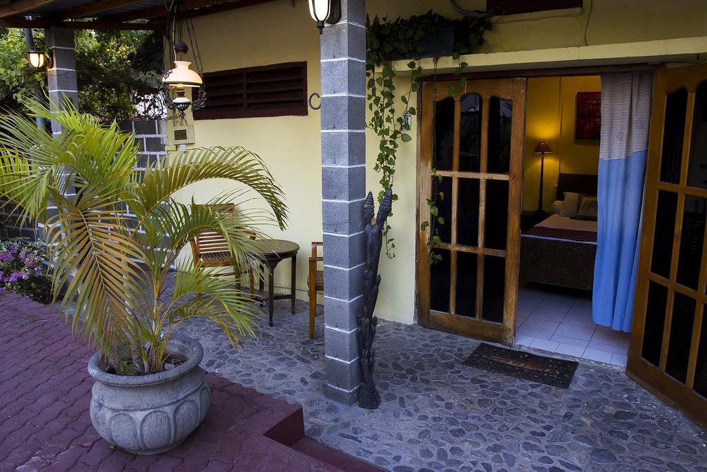 Casa Do Sandalo Boutique Guest House Dili Buitenkant foto